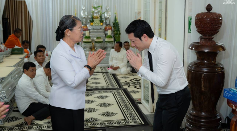 ឯកឧត្ដម សុខ សូកេន រដ្ឋមន្រ្តីក្រសួងអធិការកិច្ច បានអញ្ជើញដឹកនាំគណៈប្រតិភូក្រសួងអធិការកិច្ចចូលរួមពិធីបុណ្យសព អគ្គមហាឧបាសិកា ង៉ូន ស៊ូហ្វី ដែលត្រូវជាម្តាយបង្កើត របស់ លោកជំទាវ ឃួន មុំ ទីប្រឹក្សាក្រសួងអធិការកិច្ចដែលបានទទួលមរណភាព