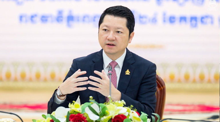 ឯកឧត្តម សុខ សូកេន រដ្ឋមន្ត្រីក្រសួងអធិការកិច្ច និងជាប្រធានក្រុមការងារតាមដាននិងត្រួតពិនិត្យការអនុវត្តយុទ្ធសាស្ត្រ ព៤ជ៤ បានដឹកនាំកិច្ចប្រជុំតាមដានវឌ្ឍនភាពការងាររបស់អនុក្រុមការងារទាំង៣ នៃក្រុមការងារតាមដាននិងត្រួតពិនិត្យការអនុវត្តយុទ្ធសាស្ត្រ ព៤ជ៤ នៅទីស្ដីការក្រសួងអធិការកិច្ច។