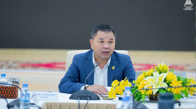 ឯកឧត្តមបណ្ឌិត ព្រហ្ម វិចិត្រសុភ័ណ្ឌ រដ្ឋលេខាធិការក្រសួងអធិការកិច្ច និងជាប្រធានលេខាធិការដ្ឋាន នៃក្រុមការងារតាមដាន និងត្រួតពិនិត្យការអនុវត្តយុទ្ធសាស្រ្ត «ព៤ជ៤» បានអញ្ជើញដឹកនាំកិច្ចប្រជុំដើម្បីពិភាក្សាសេចក្ដីព្រាងឯកសារពាក់ព័ន្ធនឹងការងារអធិការកិច្ច