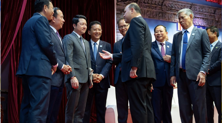 ឯកឧត្តមរដ្ឋមន្រ្តី សុខ សូកេន អញ្ជើញចូលរួមពិធីអបអរសាទរខួបអនុស្សាវរីយ៍លើកទី៤៧ ទិវាកំណើតរណសិរ្សសាមគ្គី អភិវឌ្ឍន៍មាតុភូមិកម្ពុជា