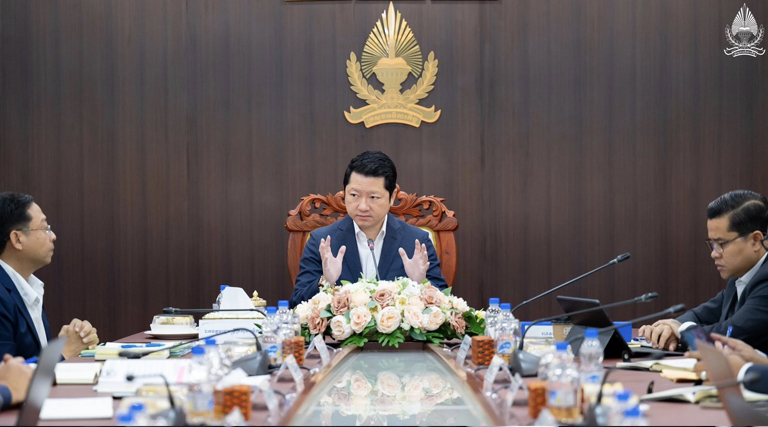 ឯកឧត្តមរដ្ឋមន្រ្តី សុខ សូកេន អញ្ជើញដឹកនាំកិច្ចប្រជុំ នៅទីស្ដីការក្រសួង