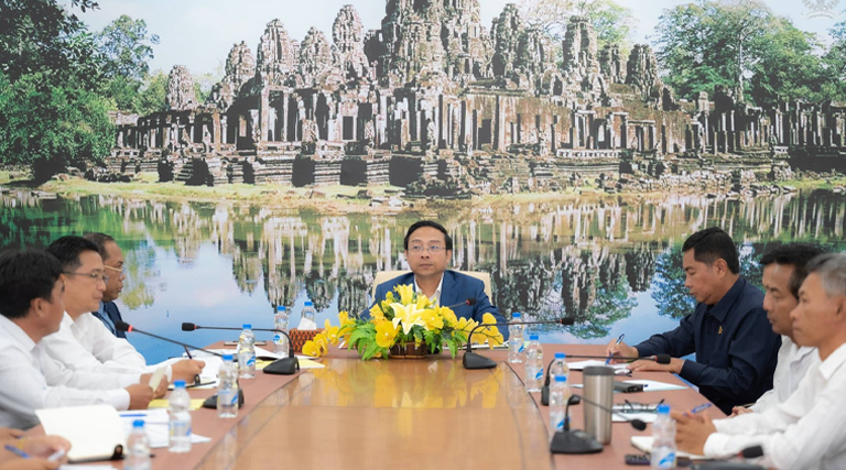 ឯកឧត្តម ប្រាក់ ផាន់ណារ៉ា រដ្ឋលេខាធិការក្រសួងអធិការកិច្ច បានបន្តអញ្ជើញដឹកនាំកិច្ចប្រជុំ ដើម្បីពិនិត្យផ្ទៀងផ្ទាត់ស្តីពីការធ្វើបច្ចុប្បន្នភាពមន្ត្រីរាជការក្នុងនាយកដ្ឋានសហប្រតិបត្តិការអន្តរជាតិ និងនាយកដ្ឋានសវនកម្មផ្ទៃក្នុង