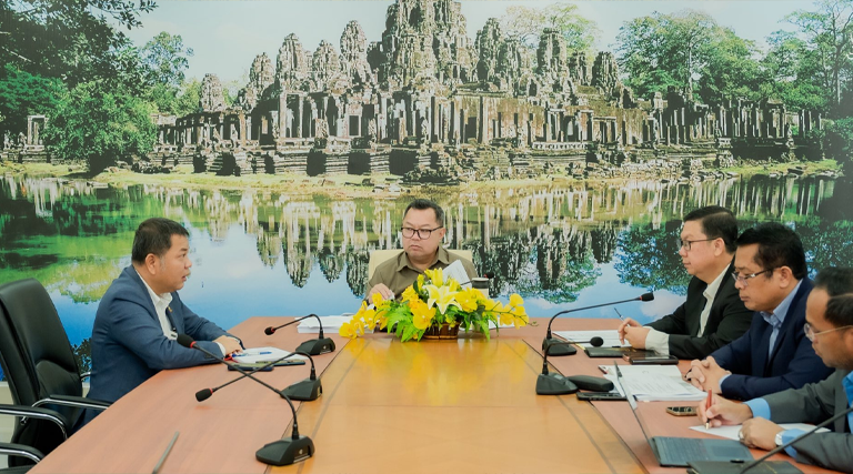 ឯកឧត្តម អ៊ុន វ៉ាល់ឡឺរ៉ូ រដ្ឋលេខាធិការក្រសួងអធិការកិច្ច និងជាប្រធានអនុក្រុមការងារពង្រឹងការងារដោះស្រាយបណ្ដឹង នៃក្រុមការងារតាមដាន និងត្រួតពិនិត្យការអនុវត្តយុទ្ធសាស្ត្រ ព៤ជ៤