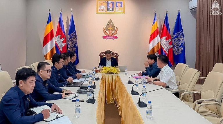 ឯកឧត្តមបណ្ឌិត ព្រហ្ម វិចិត្រសុភ័ណ្ឌ រដ្ឋលេខាធិការក្រសួងអធិការកិច្ច បានអញ្ជើញដឹកនាំកិច្ចប្រជុំពិភាក្សាជាមួយមេធាវី និងភាគីពាក់ព័ន្ធ ដើម្បីដោះស្រាយបណ្តឹងតវ៉ាស្នើសុំអន្តរាគមន៍របស់ប្រជាពលរដ្ឋមកពីខេត្តកណ្តាល