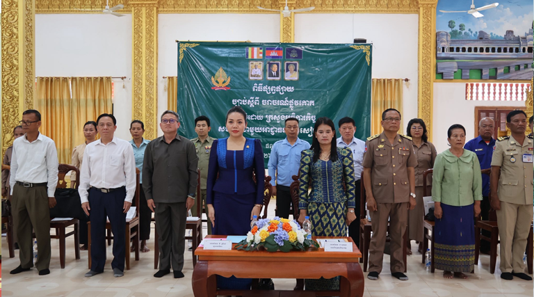 លោកជំទាវ វី ស្រីពៅ រដ្ឋលេខាធិការក្រសួងអធិការកិច្ច បានអញ្ជើញដឹកនាំគណៈប្រតិភូក្រសួងអធិការកិច្ច ចុះផ្សព្វផ្សាយច្បាប់ស្តីពីចរាចរណ៍ផ្លូវគោក