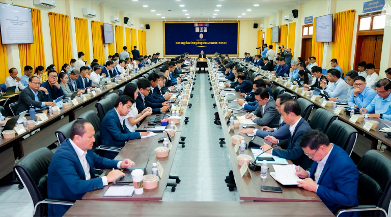 ឯកឧត្ដម សុខ សូកេន រដ្ឋមន្រ្តីក្រសួងអធិការកិច្ច បានអញ្ជើញចូលរួមកិច្ចប្រជុំរបស់លេខាធិការដ្ឋាននៃគណៈកម្មាធិការជាតិជំរុញការអនុវត្តវិធានការគន្លឹះក្នុងការកែទម្រង់រដ្ឋបាលសាធារណៈរបស់រាជរដ្ឋាភិបាល នីតិកាលទី៧នៃរដ្ឋសភា (គ.វ.រ.)