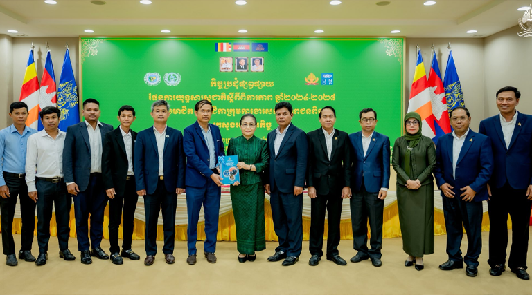 លោកជំទាវ វង់ មយូរា រដ្ឋលេខាធិការ និងជាប្រធានក្រុមការងារសកម្មភាពជនពិការ នៃក្រសួងអធិការកិច្ច បានអញ្ជើញដឹកនាំកិច្ចប្រជុំផ្សព្វផ្សាយ “ផែនការយុទ្ធសាស្ត្រជាតិស្តីពីពិការភាពឆ្នាំ ២០២៤-២០២៨” ជូនដល់ ថ្នាក់ដឹកនាំ និងសមាជិក សមាជិកានៃក្រុមការងារ នៅទីស្តីការក្រសួង។