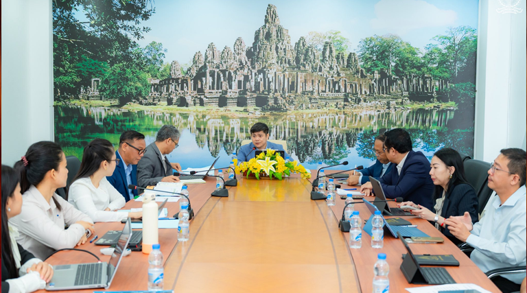 ឯកឧត្តម អាំង សុផានិត រដ្ឋលេខាធិការ និងជាប្រធានក្រុមការងារកែទម្រង់ការគ្រប់គ្រងហិរញ្ញវត្ថុសាធារណៈក្រសួងអធិការកិច្ច