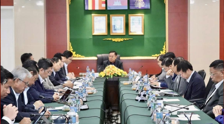 ឯកឧត្តម ប៉ែន ច័ន្ទសុខរិន រដ្ឋលេខាធិការក្រសួងអធិការកិច្ច បានអញ្ជើញចូលរួមកិច្ចប្រជុំអន្តរក្រសួង ដើម្បីពិនិត្យ និងពិភាក្សាលើសេចក្តីព្រាងច្បាប់ស្តីពីការបង្ក្រាបល្បែងសុីសងខុសច្បាប់
