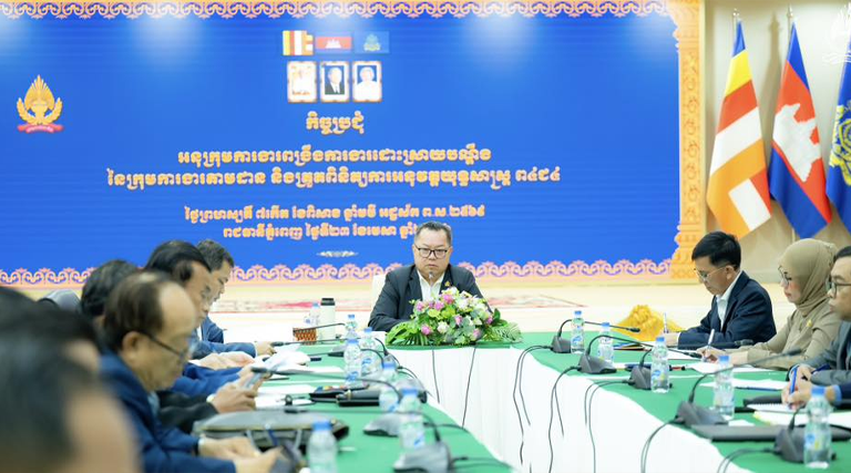ឯកឧត្តម អ៊ុន វ៉ាល់ឡឺរ៉ូ រដ្ឋលេខាធិការក្រសួងអធិការកិច្ច និងជាប្រធានអនុក្រុមការងារពង្រឹងការងារដោះស្រាយបណ្តឹង បានអញ្ជើញដឹកនាំកិច្ចប្រជុំដើម្បីពិនិត្យនិងពិភាក្សាលើសេចក្តីព្រាងសេចក្តីណែនាំស្តីពីការពង្រឹងប្រសិទ្ធភាពការទទួលពាក្យបណ្តឹង និងសេចក្តីណែនាំស្តីពីការពង្រឹងរបៀបរបបការងាររបស់អនុក្រុមការងារ