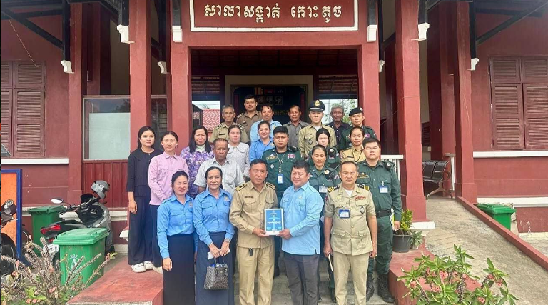 សកម្មភាពចុះស្ទង់មតិពីការយល់ដឹងច្បាប់ស្តីពីការត្រួតពិនិត្យគ្រឿងញៀននៅក្រុងបូកគោរបស់មន្ទីរអធិការកិច្ចខេត្តកំពត
