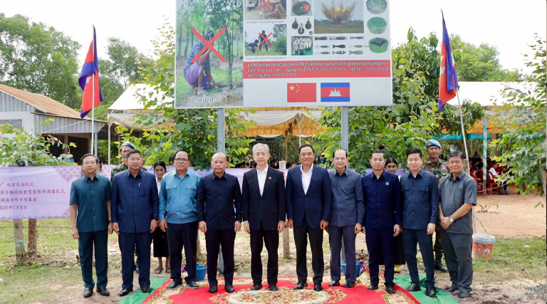 ឯកឧត្តម ប្រាក់ ផាន់ណារ៉ា រដ្ឋលេខាធិការក្រសួងអធិការកិច្ច បានអញ្ជើញចូលរួម “ពិធីបិទបញ្ចប់គម្រោងកិច្ចសហប្រតិបត្តិការមេគង្គ-ឡានឆាងសម្រាប់សកម្មភាពមីននៅស្រុករមាសហែក ខេត្តស្វាយរៀង