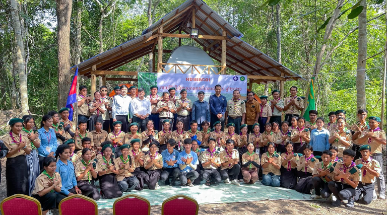 ឯកឧត្តម អាំង សុផានិត រដ្ឋលេខាធិការ និងជាអនុប្រធានក្រុមការងាររាជរដ្ឋាភិបាលចុះមូលដ្ឋានស្រុករមាសហែក តំណាងដ៏ខ្ពង់ខ្ពស់ ឯកឧត្តម សុខ សូកេន រដ្ឋមន្រ្តីក្រសួងអធិការកិច្ច និងជាប្រធានក្រុមការងាររាជរដ្ឋាភិបាលចុះមូលដ្ឋានស្រុករមាសហែក ខេត្តស្វាយរៀង