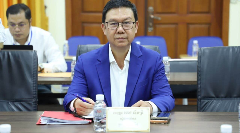 ឯកឧត្តម ហេង លឹមទ្រី រដ្ឋលេខាធិការក្រសួងអធិការកិច្ច បានអញ្ជើញចូលរួមកិច្ចប្រជុំដើម្បីពិនិត្យ និងពិភាក្សាលើសេចក្ដីព្រាងអនុក្រឹត្យស្ដីពីការរៀបចំ និងការប្រព្រឹត្តទៅរបស់ក្រសួងឧស្សាហកម្ម វិទ្យាសាស្រ្ត បច្ចេកវិទ្យា និងនវានុវត្តន៍