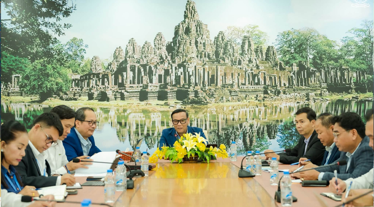 ឯកឧត្តម អួន ម៉េងឈាន់ អគ្គនាយក នៃអគ្គនាយកដ្ឋានអធិការកិច្ច បានបន្តអញ្ជើញដឹកនាំកិច្ចប្រជុំពិភាក្សាលើសេចក្តីព្រាងឯកសារពាក់ព័ន្ធវិធាន និងនីតិវិធីប្រតិបត្តិការងារអធិការកិច្ច នៃក្រសួងអធិការកិច្ច