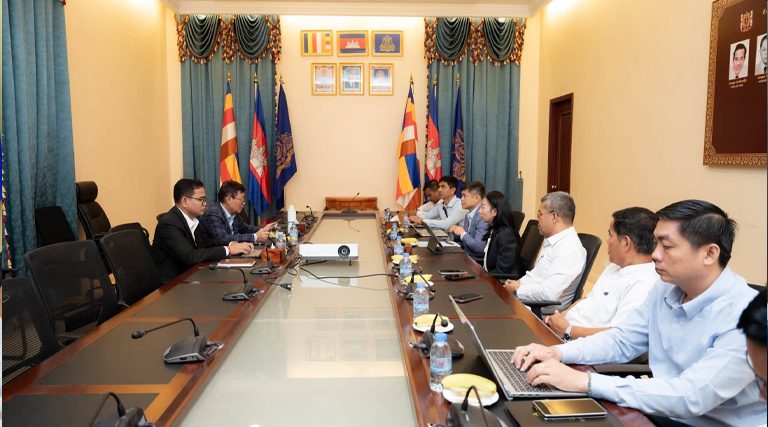 ដោយទទួលបានការអនុញ្ញាតដ៏ខ្ពង់ខ្ពស់ពី ឯកឧត្តម សុខ សូកេន រដ្ឋមន្ត្រីក្រសួងអធិការកិច្ច ឯកឧត្តម អាំង សុផានិត រដ្ឋលេខាធិការ បានដឹកនាំក្រុមការងារអញ្ជើញជួបពិភាក្សាការងារជាមួយតំណាងក្រសួងយុត្តិធម៌ ក្រសួងធម្មការ និងសាសនា និងក្រសួងវប្បធម៌ និងវិចិត្រសិល្បៈ នៅទីស្តីការក្រសួងយុត្តិធម៌
