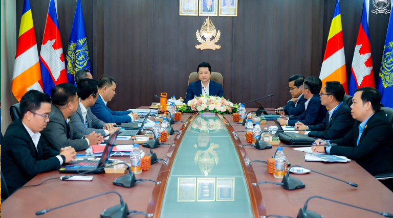 ឯកឧត្តម សុខ សូកេន រដ្ឋមន្ត្រីក្រសួងអធិការកិច្ច បានអញ្ជើញដឹកនាំកិច្ចប្រជុំ ដើម្បីពិនិត្យ និងពិភាក្សាលើពាក្យសុំអន្តរាគមន៍របស់ប្រជាពលរដ្ឋនៅខេត្តសៀមរាប