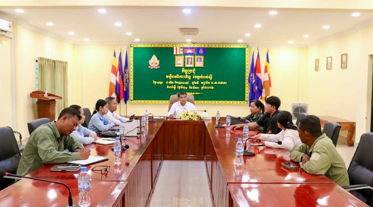 កិច្ចប្រជុំសម្របសម្រួលបញ្ចប់ទំនាស់រវាងភាគីបណ្តឹងរបស់មន្ទីរអធិការកិច្ចខេត្តកំពង់ស្ពឺ