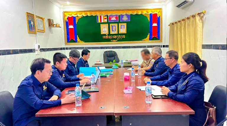 ឯកឧត្តម យី ម៉ៅ អនុរដ្ឋលេខាធិការ និងជាប្រធានគណៈប្រតិភូក្រសួងអធិការកិច្ច អញ្ជើញដឹកនាំគណៈប្រតិភូក្រសួង បើកកិច្ចប្រជុំដើម្បីពិភាក្សាលើការដោះស្រាយបណ្តឹងស្នើសុំអន្តរាគមន៌របស់ប្រជាពលរដ្ឋ នៅ ខេត្តបន្ទាយមានជ័យ