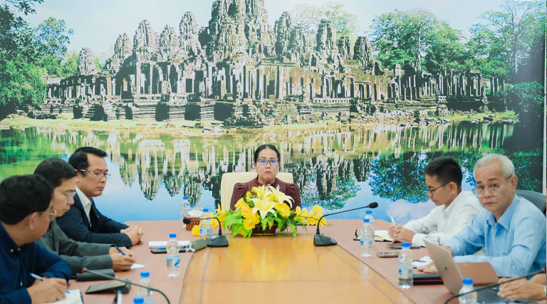 លោកជំទាវ សុខ វិឡាយ រដ្ឋលេខាធិការប្រចាំការក្រសួងអធិការកិច្ច បានអញ្ជើញដឹកនាំកិច្ចប្រជុំដើម្បី ពិនិត្យ និងពិភាក្សាលើសេចក្ដីព្រាងក្របខ័ណ្ឌវាយតម្លៃពាក់កណ្ដាលអាណត្តិនៃការអនុវត្តផែនការយុទ្ធសាស្រ្តអភិវឌ្ឍន៍ជាតិរបស់រាជរដ្ឋាភិបាល
