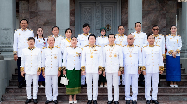 ឯកឧត្តម សុខ សូកេន រដ្ឋមន្រ្តីក្រសួងអធិការកិច្ច បានអញ្ជើញដឹកនាំគណៈប្រតិភូក្រសួងអធិការកិច្ចចូលរួមដាក់ក្រពុំបិណ្ឌផ្កាឈូក គោរពរដ្ឋធម្មនុញ្ញនៃព្រះរាជាណាចក្រកម្ពុជា