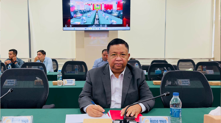 ឯកឧត្តម ប៉ែន ច័ន្ទសុខរិន រដ្ឋលេខាធិការក្រសួងអធិការកិច្ច បានអញ្ជើញចូលរួមកិច្ចប្រជុំអន្តរក្រសួង ដើម្បីពិនិត្យ និងពិភាក្សាលើ សេចក្តីព្រាងរបាយការណ៍ស្តីពីសកម្មភាពការងាររបស់រាជរដ្ឋាភិបាល នៃព្រះរាជាណាចក្រកម្ពុជាប្រចាំ ខែកក្កដា ឆ្នាំ២០២៦