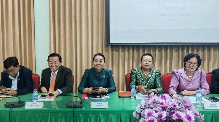 លោកជំទាវ សុភ័គ្គ ថាវី រដ្ឋលេខាធិការក្រសួងអធិការកិច្ច បានអញ្ជើញចូលរួមកិច្ចប្រជុំ ដើម្បីពិភាក្សាការត្រៀមលក្ខណៈរៀបចំពិធីគោរពព្រះវិញ្ញាណក្ខន្ធ ព្រះករុណាព្រះបាទសម្តេច ព្រះនរោត្តម សីហនុ ព្រះមហាវីរក្សត្រ ព្រះវររាជបិតាឯករាជ្យ បូរណភាពទឹកដី និងឯកភាពជាតិខ្មែរ “ព្រះបរមរតនកោដ្ឋ” ដែលនឹងប្រព្រឹត្តទៅនាពេលខាងមុខនេះ។