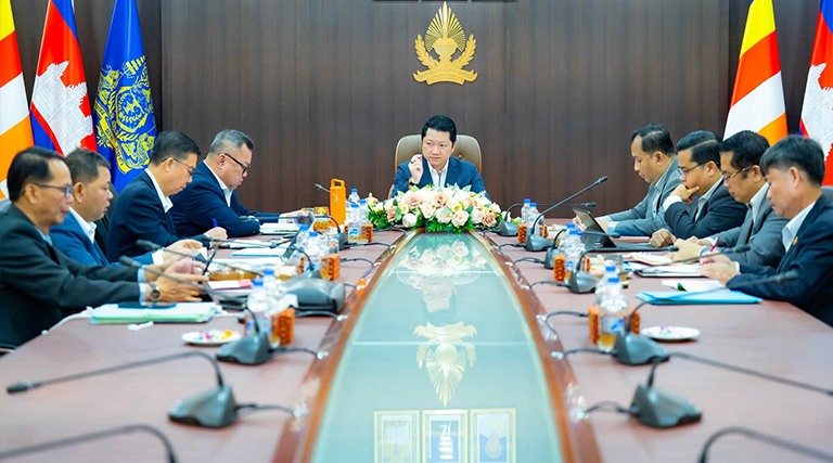 ឯកឧត្តម សុខ សូកេន រដ្ឋមន្ត្រីក្រសួងអធិការកិច្ច អញ្ជើញបើកកិច្ចប្រជុំជាមួយថ្នាក់ដឹកនាំ និងមន្រ្តីជំនាញ ទទួលបន្ទុកការងារដោះស្រាយបណ្ដឹង ដើម្បីពិនិត្យ និងពិភាក្សា ព្រមទាំងផ្តល់ទិសដៅដោះស្រាយលើករណីបណ្តឹង និងសំណូមពរ ដែលក្រសួងអធិការកិច្ចបានទទួលពីប្រជាពលរដ្ឋ